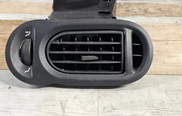 Renault Modus Dashboard side air vent grill/cover trim 4622616 4622617