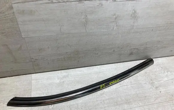 Mini One - Cooper F56 F55 Rear side glass trim 128662