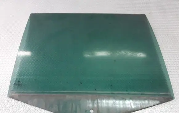 Volkswagen Touran I Rear door window glass 43R001595