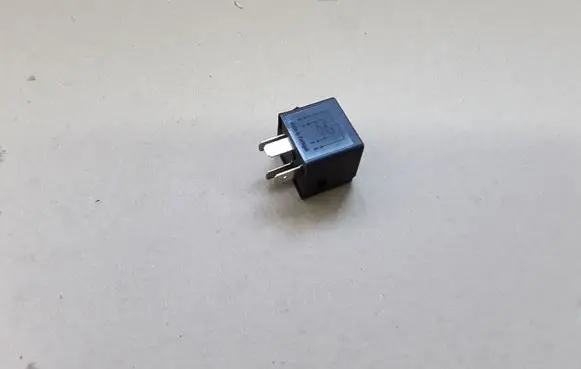 Skoda Superb B6 (3T) Other relay 4H0951253A V23136B0006