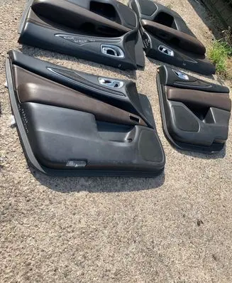 Infiniti QX60 L50 Front door card panel trim
