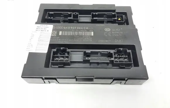Audi A4 S4 B8 8K Comfort/convenience module 8K0907064CA