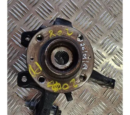 Peugeot 208 II Front wheel hub 