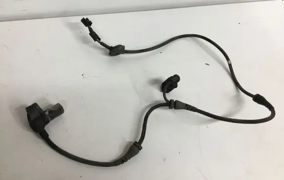 Audi A4 S4 B6 8E 8H ABS brake wheel speed sensor 