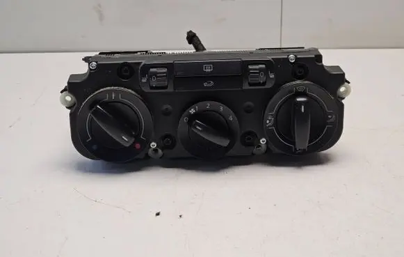 Volkswagen Caddy Climate control unit