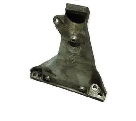 Engine mounting bracket