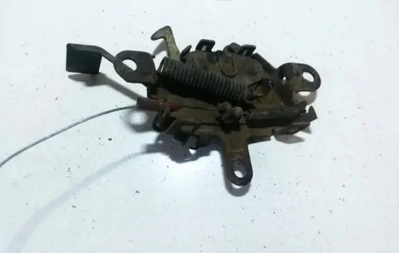 Toyota Avensis T220 Engine bonnet/hood lock/catch