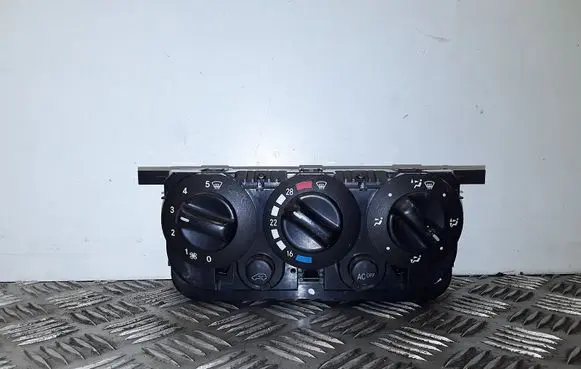 Mercedes-Benz A W169 Climate control unit 1688302285