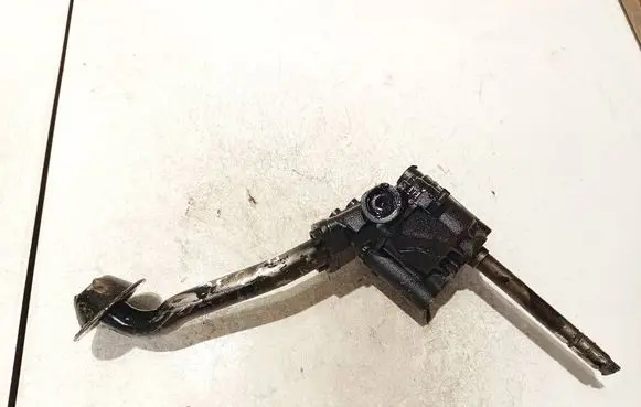 Audi A4 S4 B5 8D Oil pump 026115153a