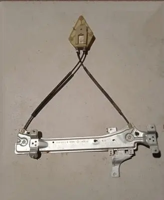 Renault Megane III Front door window regulator with motor 827200003R