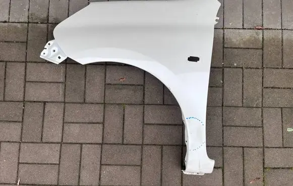 Nissan Micra Fender F310111HHMA