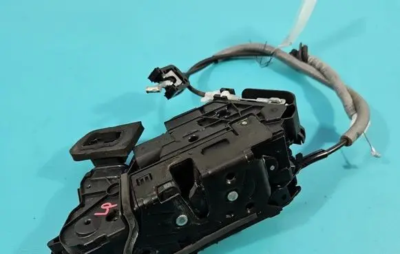Skoda Fabia Mk3 (NJ) Front door lock 5TB837015A IMPRK1553664