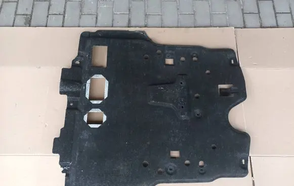 Peugeot 2008 II Engine splash shield/under tray 9824226480