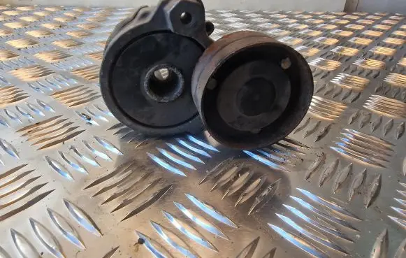Audi A8 S8 D3 4E Generator/alternator belt tensioner 077903133F