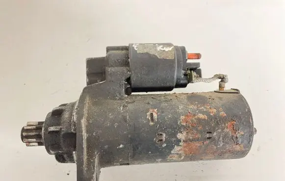 Volkswagen Golf IV Starter motor