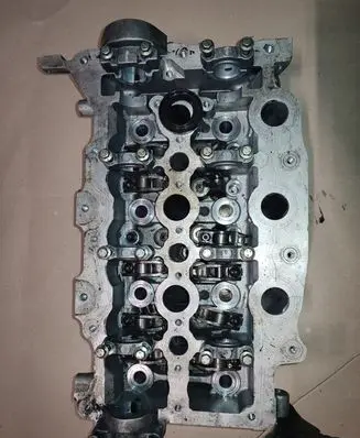 Land Rover Discovery 3 - LR3 Engine head 4R8Q6C064