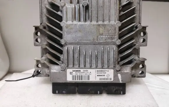 Renault Scenic II - Grand scenic II Engine control unit/module 8200807626 8200843713 S122326114A
