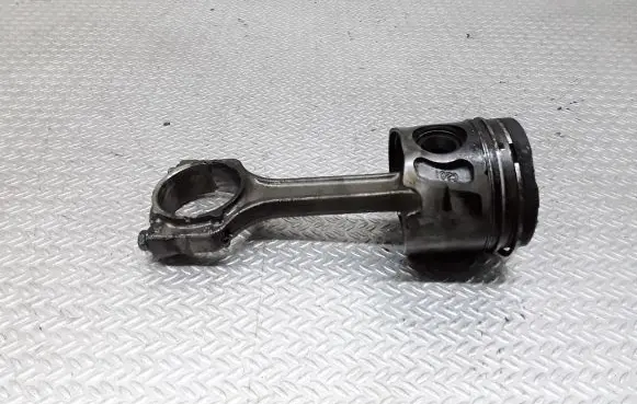 Fiat Doblo Piston with connecting rod