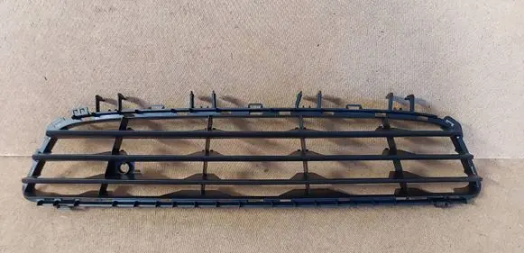 Opel Astra H Front bumper lower grill 24460271