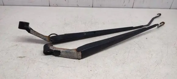 Toyota Corolla Verso E121 Front wiper blade arm 6800 6799 T0Y0TA
