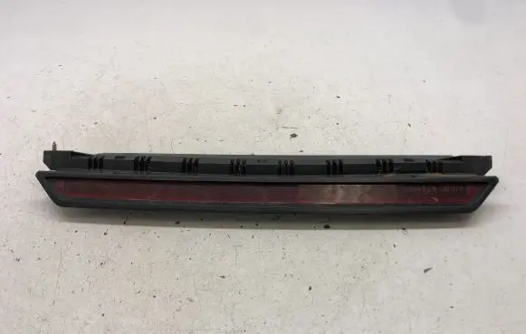Volkswagen PASSAT B5 Third/center stoplight 3B9945097A