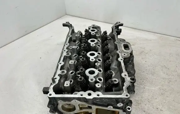 Chevrolet Silverado Engine head 12733805 12701518 12673986