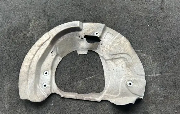 BMW X6 E71 Front brake disc dust cover plate 6789073