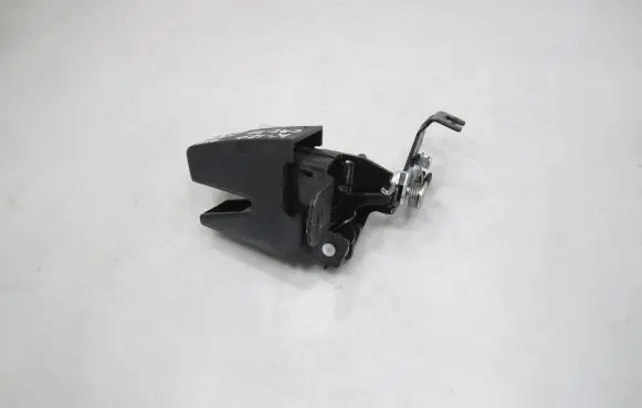 Volkswagen Caddy Rear door lock 7LA827162