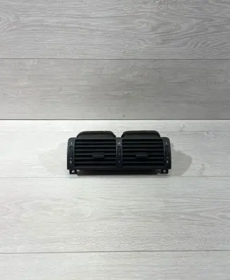 BMW 3 E46 Dash center air vent grill 8370742