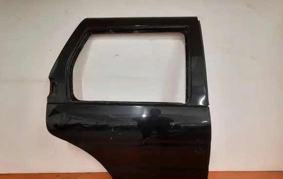 Nissan Pathfinder R50 Rear door