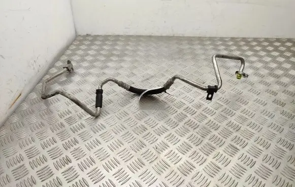 Jaguar XF X250 Air conditioning (A/C) pipe/hose