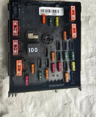 Volkswagen Sharan Fuse module 3C0937125A 63595743