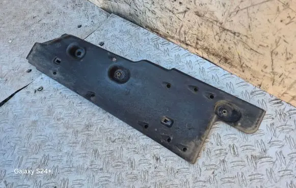Lexus GS 300 350 430 450H Fuel tank bottom protection 5816730021