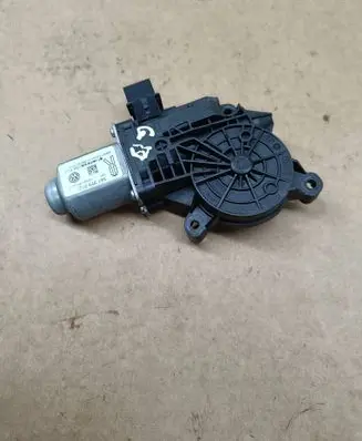 Volkswagen PASSAT B7 USA Rear door window regulator motor 561959812 402427A HW004SW4472