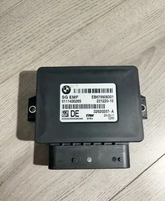 BMW 5 F10 F11 Hand brake control module 6799083 0111430265