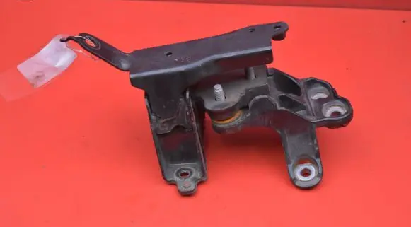 Toyota Aygo AB10 Gearbox mounting bracket