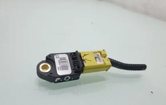 Toyota Auris 150 Airbag deployment crash/impact sensor 8983102060