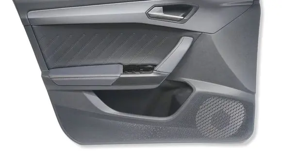 Cupra Formentor Coupe rear side trim panel 530245092200 5F7867011AB