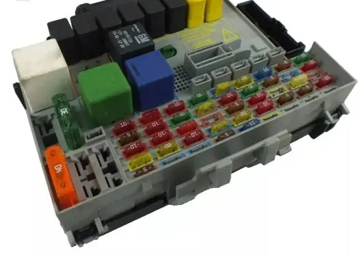 Opel Zafira A Fuse box set 24412497