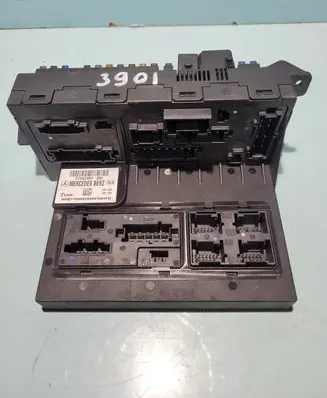 Mercedes-Benz E W211 SAM control unit 2115453901
