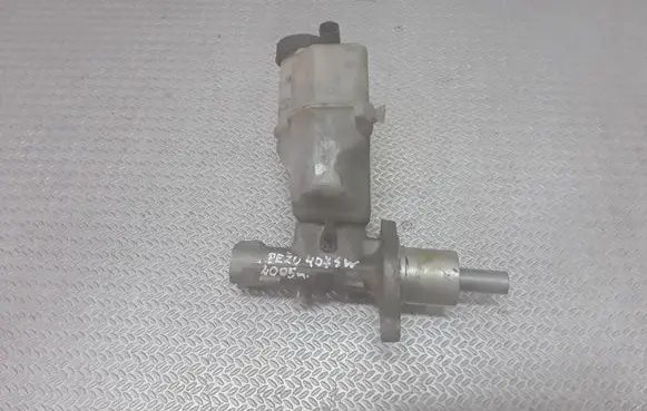 Peugeot 407 Master brake cylinder 9646980980