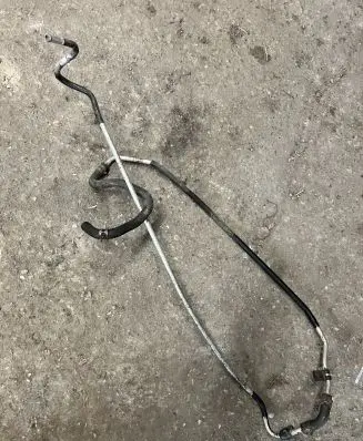 Mitsubishi Space Wagon Power steering hose/pipe/line