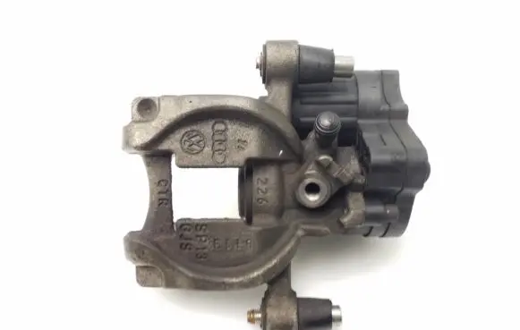 Volkswagen Golf VII Rear brake caliper