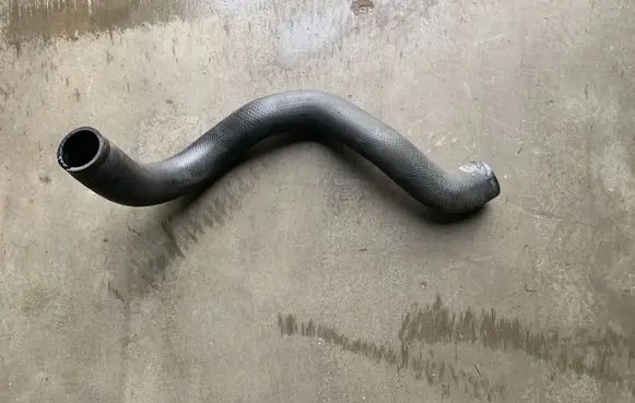Mitsubishi Outlander Engine coolant pipe/hose