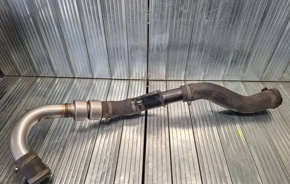 Volvo V40 Intercooler hose/pipe