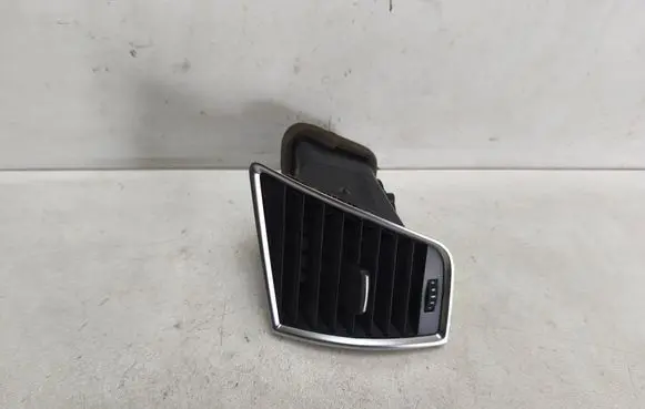 Audi Q5 SQ5 Dashboard side air vent grill/cover trim 8R1820901G