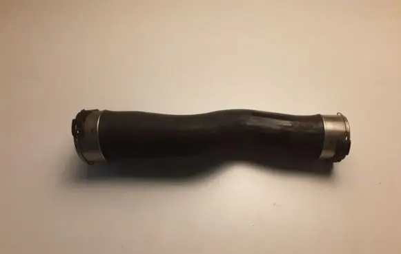 Intercooler hose/pipe