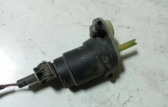 Opel Zafira B Windscreen/windshield washer pump 24439254