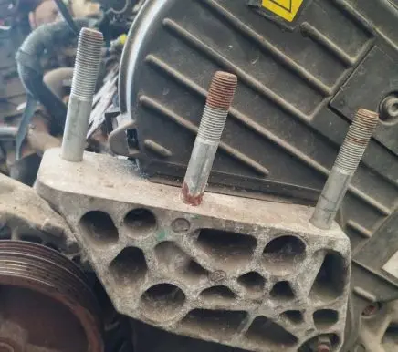 Fiat Stilo Engine mounting bracket