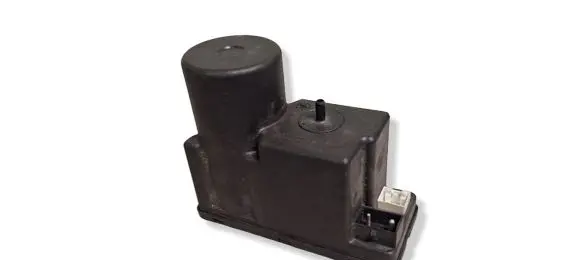 Audi A4 S4 B5 8D Central locking vacuum pump 4A0862257A